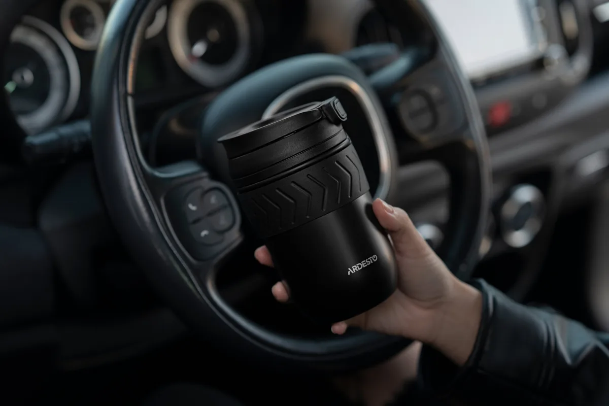 Термос для напоїв ARDESTO Cosy, 400 мл, з нержавіючої сталі, чорного кольору.
