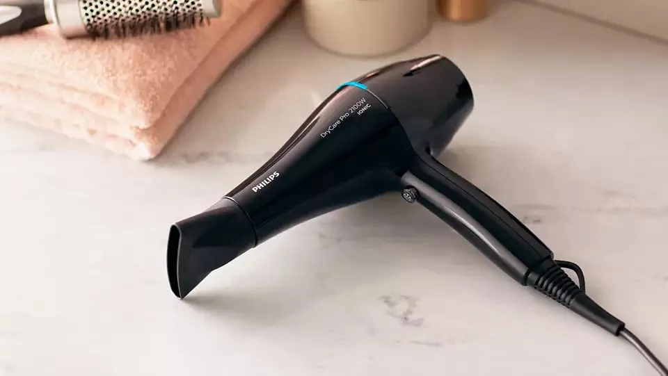 Фен Philips, 2100 Вт, 4 швидкості, іонізація, холодний обдув, чорний.