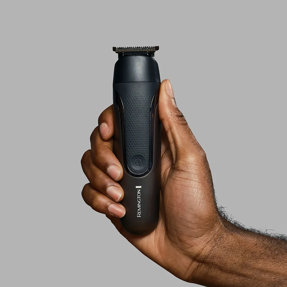 Машинка для стрижки Remington One, для бороды, усов, головы и тела, носа и ушей, аккумуляторная, 18 насадок, сталь, черная