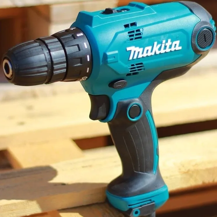 Электродрель-шуруповерт Makita DF0300, 320 Вт, 21·42 Нм, 0–450/0–1500 об/мин, вес 12 кг