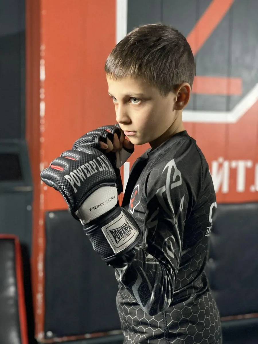 Перчатки Active Point для MMA искусственная кожа L черно-белые
