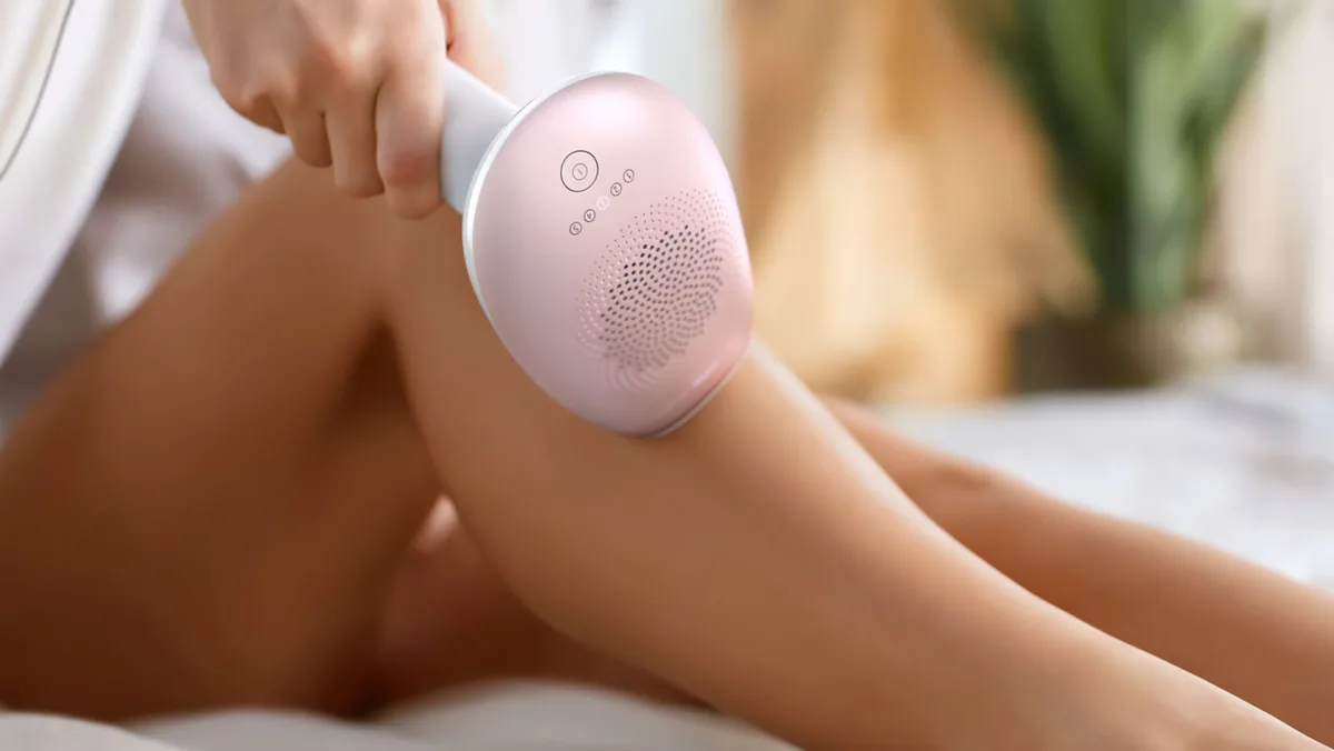 Фотоепілятор Philips Lumea IPL 7000 Series – інноваційний пристрій для видалення волосся з технологією IPL, з 250 000 спалахами, п