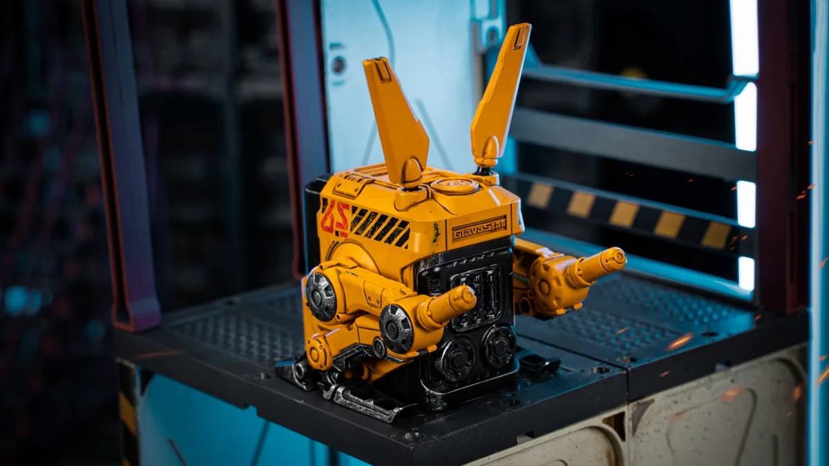 Зарядное устройство сетевое GravaStar Alpha65 65Вт 2XUSB-C/USB-A, War-Damaged Yellow