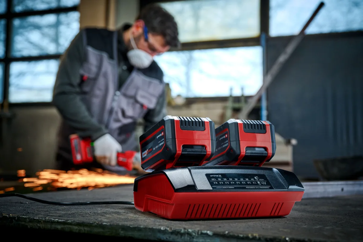 Зарядний блок Einhell Power X-Twincharger 2x18В 4А 0.87кг