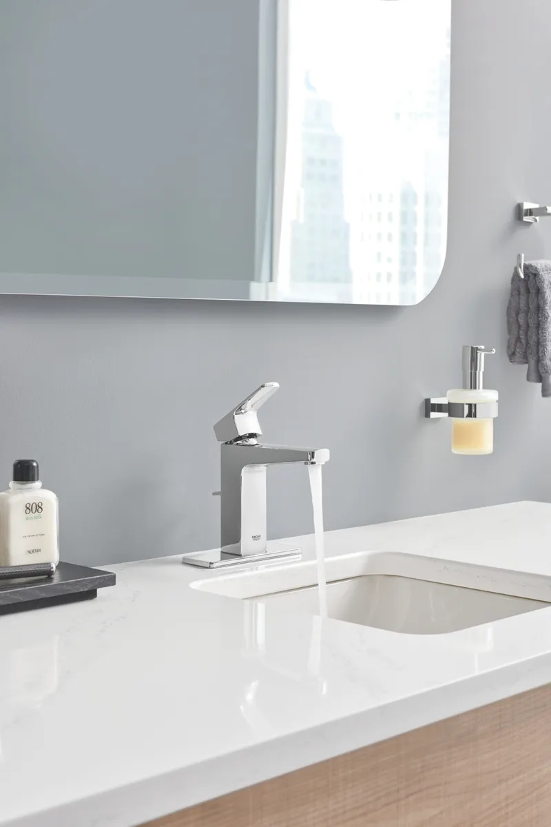 Дозатор рідкого мила Grohe металевий 157х72х125 мм сталевий хромований