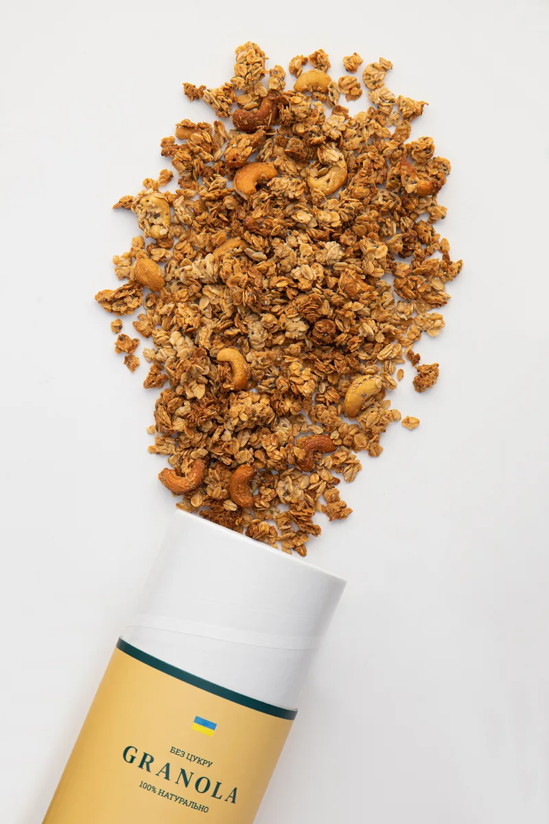 Набір граноли Almond, Nuts’ Trio 2 кг & Sweet Cashew 500г у подарунок Gregory Mill