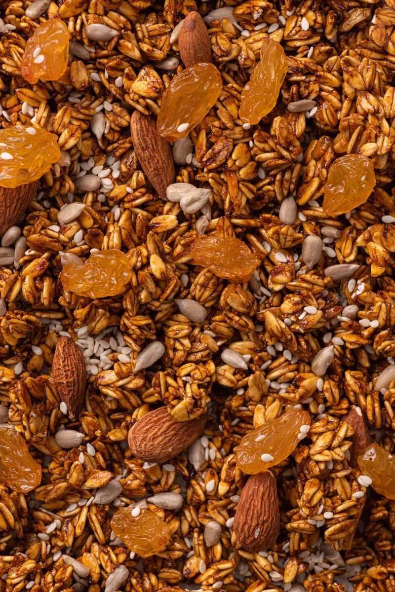 Набір граноли Almond, Nuts’ Trio 2 кг & Sweet Cashew 500г у подарунок Gregory Mill