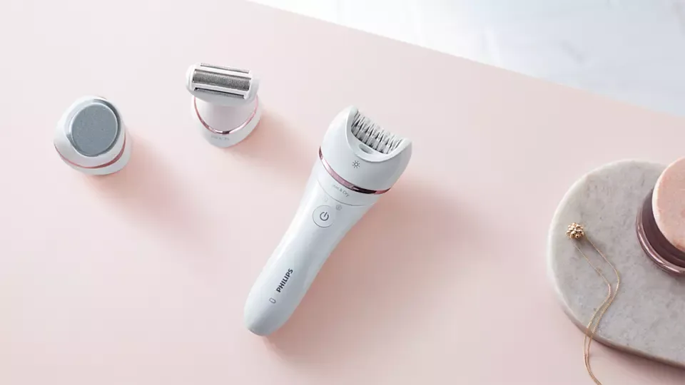 Епілятор Philips Series 8000: акумуляторний дисковий пристрій з пінцетом, 5 насадками, для вологого та сухого використання, біло-р