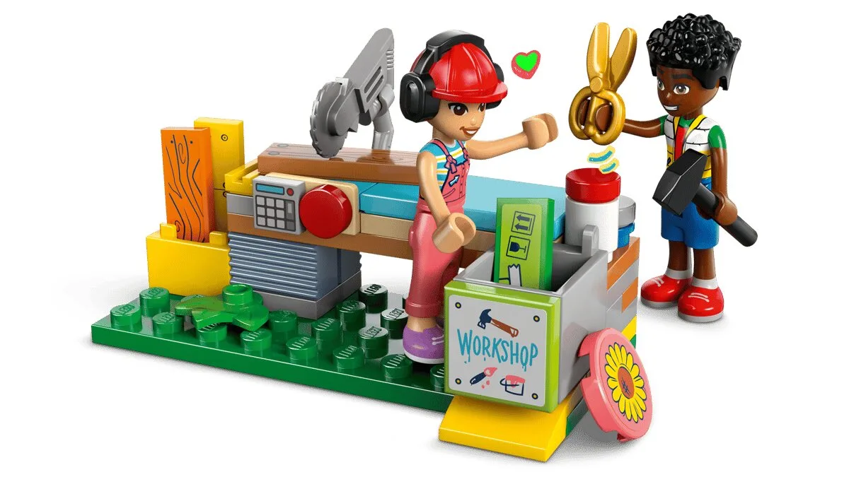 Конструктор LEGO Friends 8+ дерев'яний будиночок з тваринами