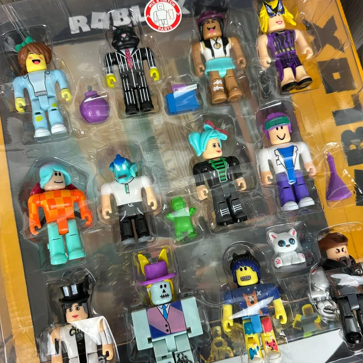 Ігрові фігурки Roblox 12 шт пластик 31х28х6 см різні кольори