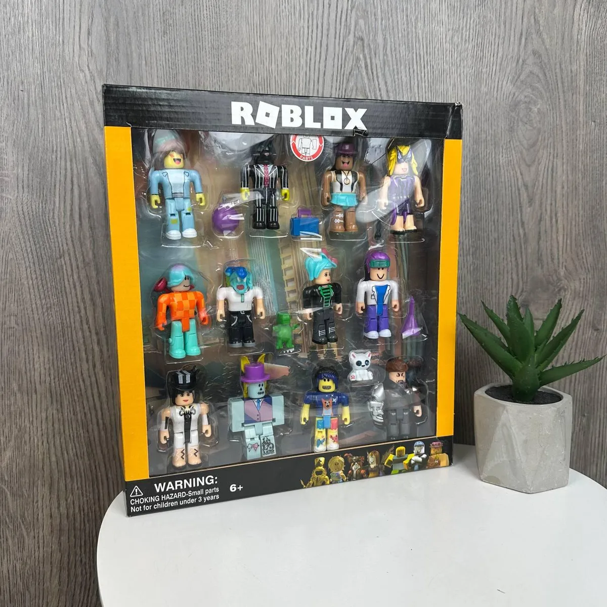 Ігрові фігурки Roblox 12 шт пластик 31х28х6 см різні кольори