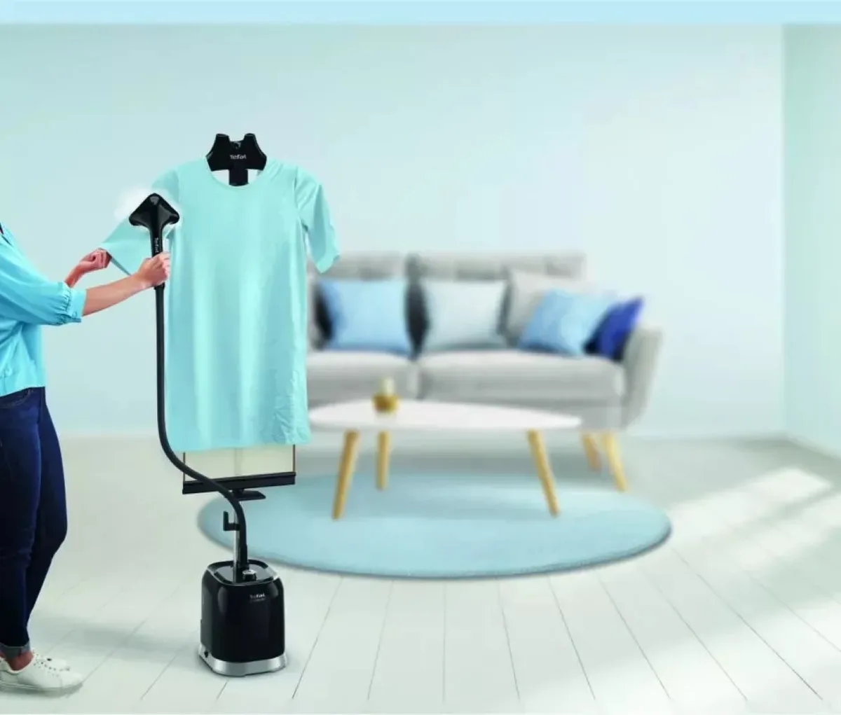 Вертикальний відпарювач Tefal Pro Style, 2000 Вт, об'єм 1500 мл, постійна подача пари - 42 г/хв, чорний.