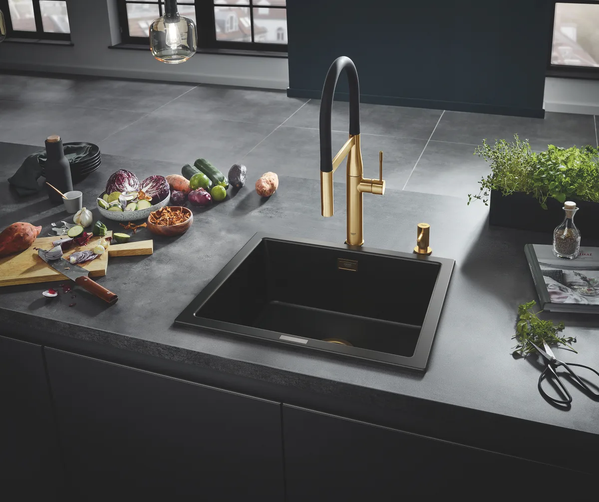 Композитна мийка Grohe штучний камінь 533х457 мм чорний матовий