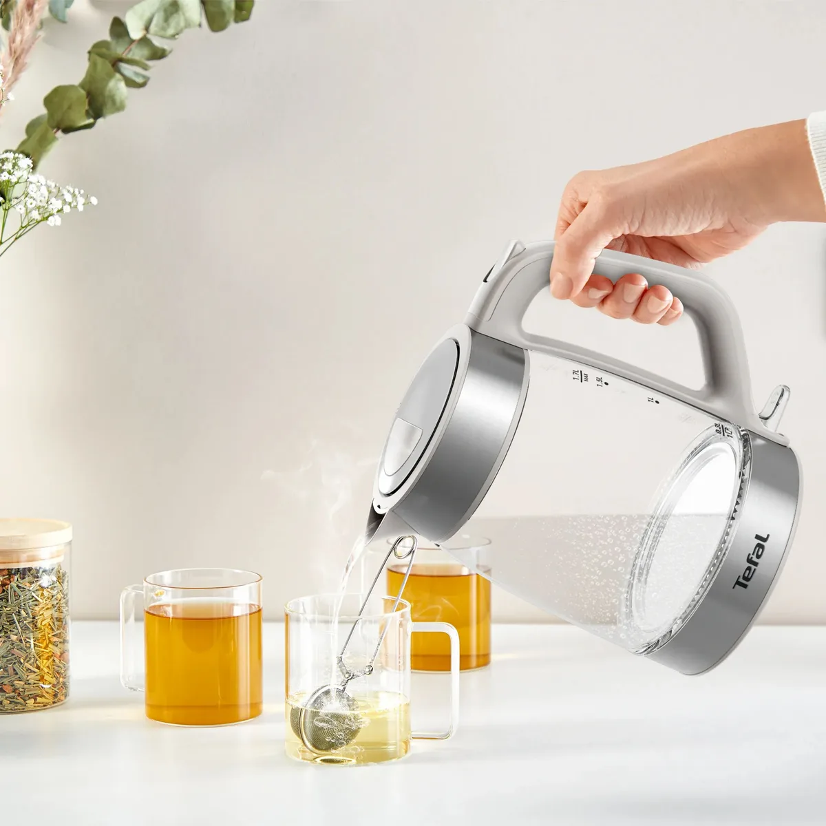 Електрочайник Tefal Скляний 1.7л з підсвіткою, біло-сріблястий.