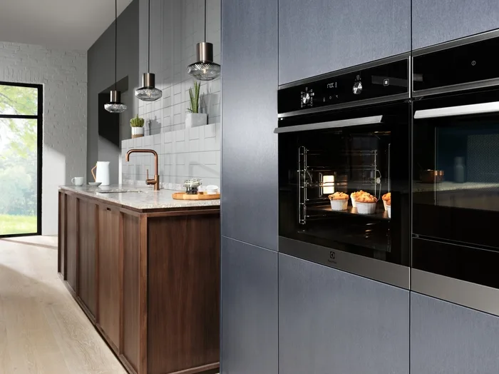 Духова шафа Electrolux електрична 65л конвекція парова для випічки пирогів та запікання страв