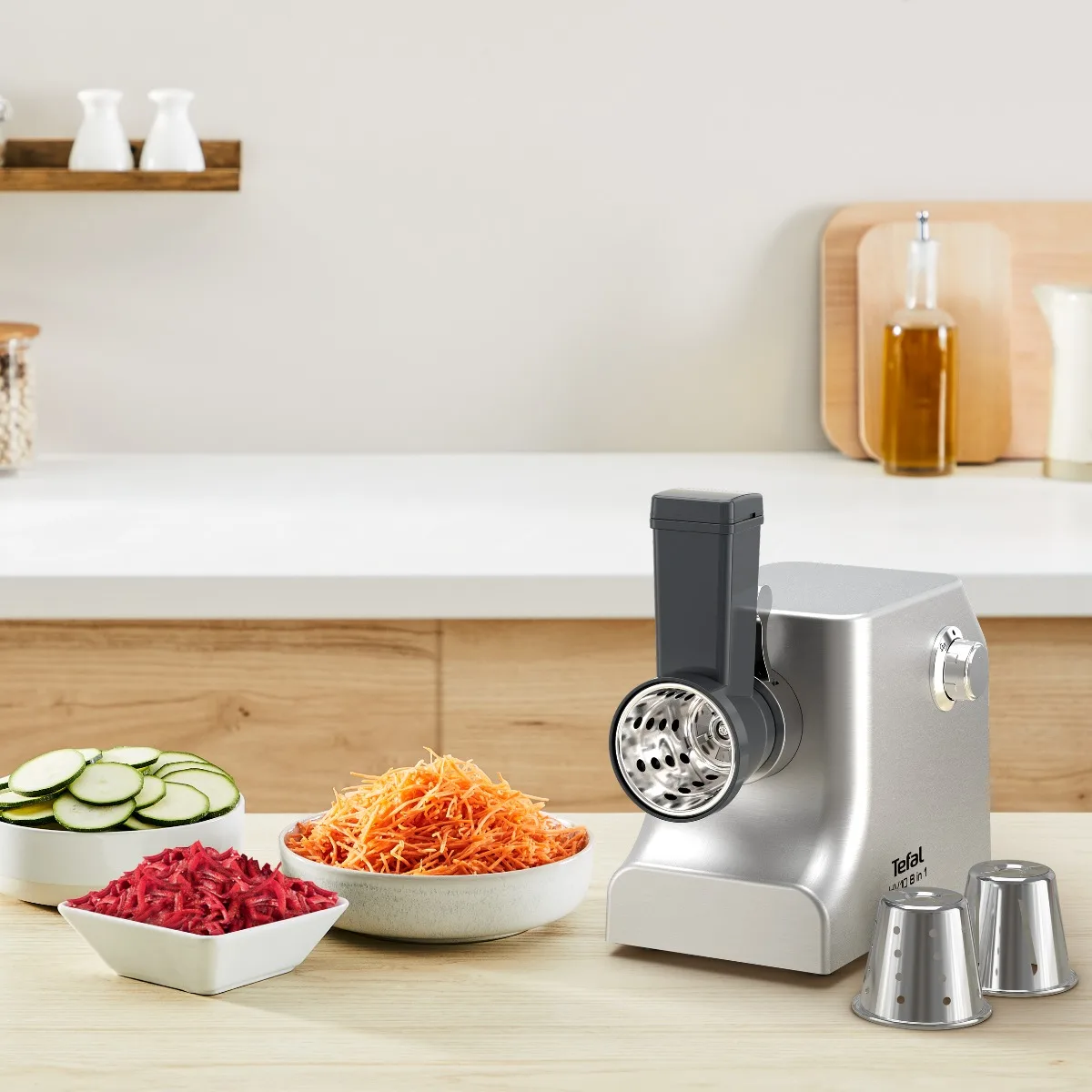 М'ясорубка Tefal HV10 8 в 1, потужність 2200 Вт, продуктивність 5.5 кг/хв, комплект з 3 решіток, насадка для ковбас, кеббе та 3 те