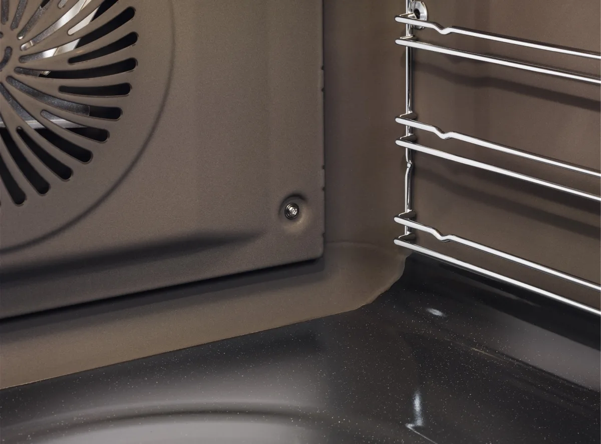 Газова плита Electrolux, 59 л, 60x60 см, чавунний чорно-матовий корпус.