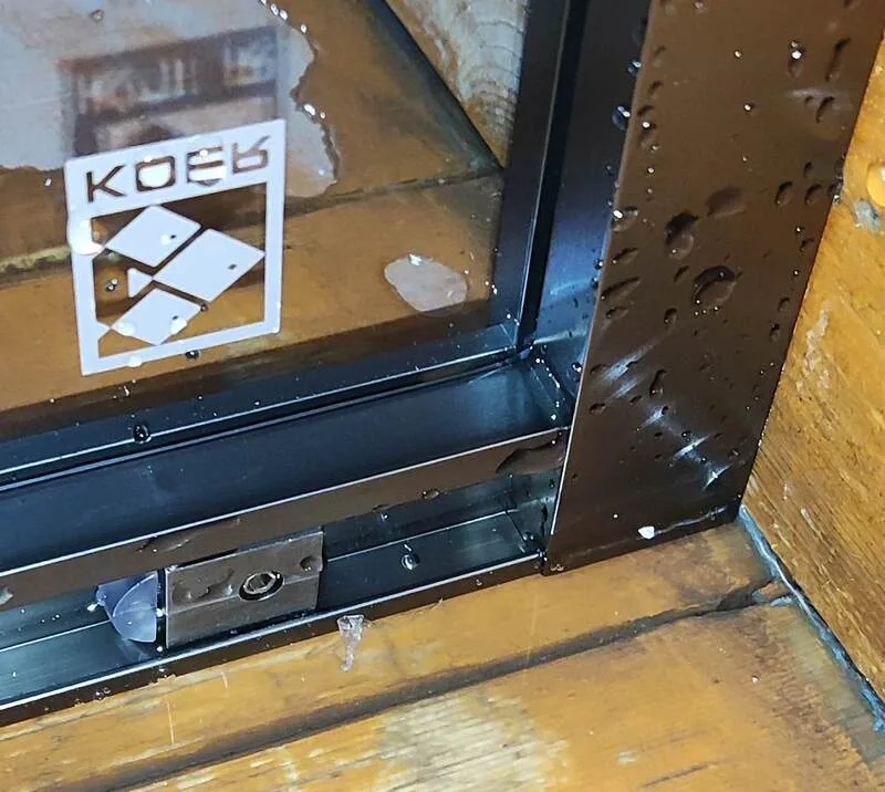 Душова кабіна Koer 90x90 см без піддону гартоване скло 6 мм прозоре графіт