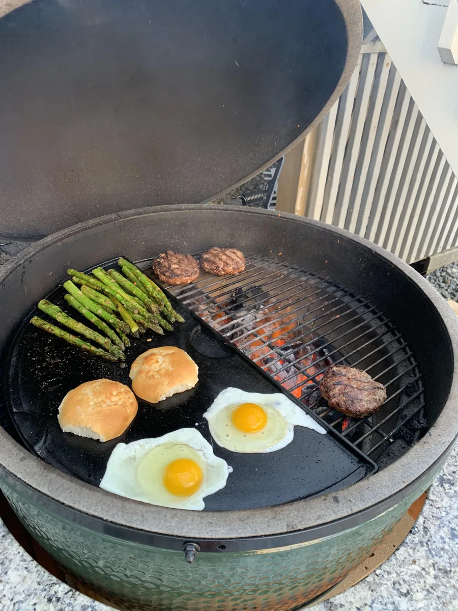 Чугунная решетка для гриля Big Green Egg L 61х30 см темно-коричневая