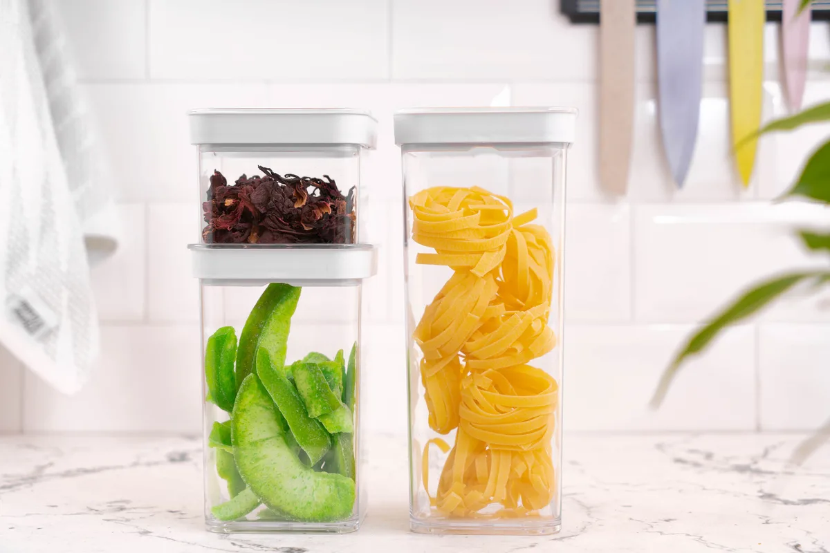 Комплект пластикових контейнерів для зберігання їжі ARDESTO Fresh, 3 шт, білий.
