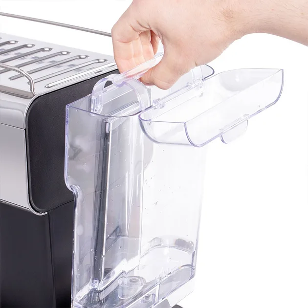 Кавоварка еспрессо Russell Hobbs метал чорний 34,2х27х29 см 1350 Вт 15 бар