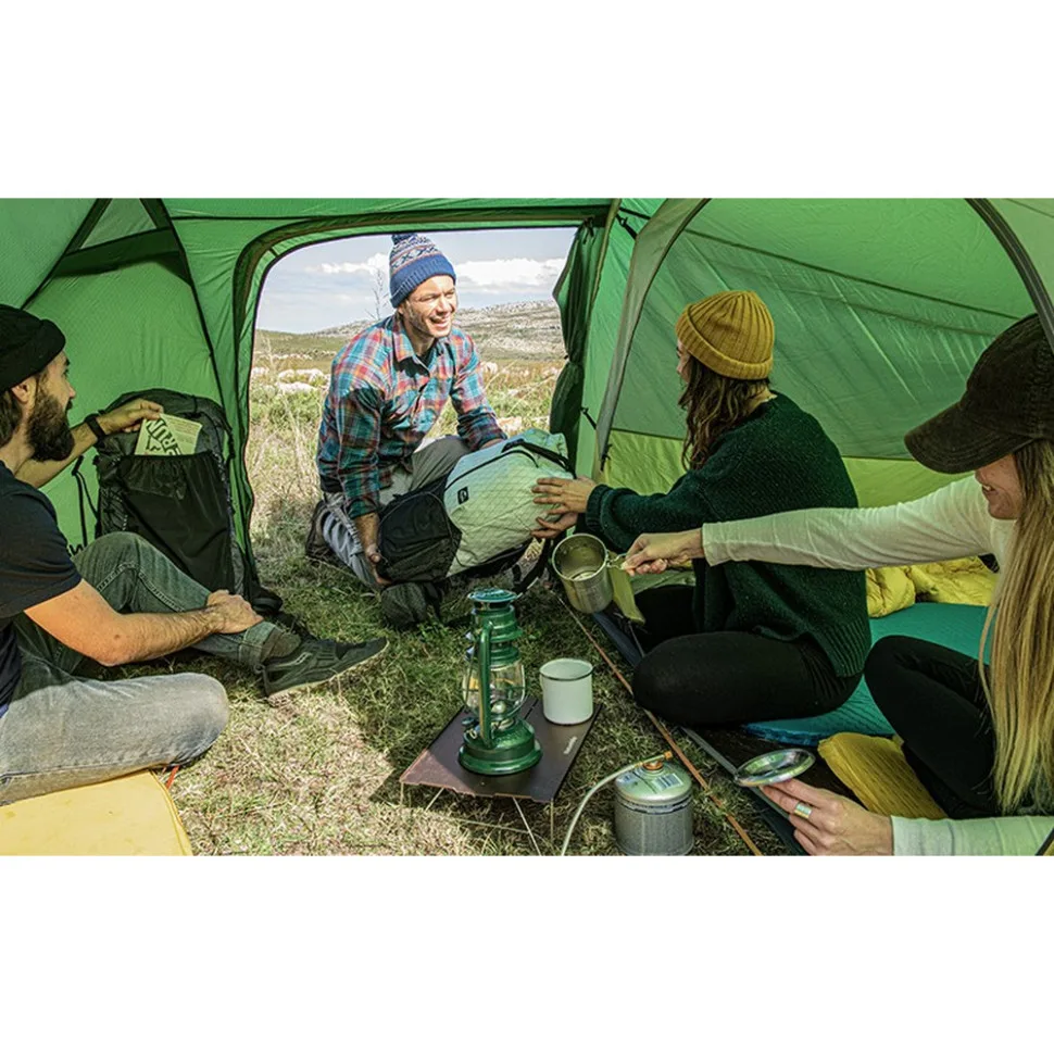Намет тримісний Naturehike нейлон 420х210х120 см світло-зелений