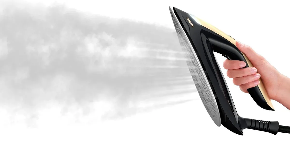 Парогенератор Philips PerfectCare 8000 Series, 2700Вт, 1800мл, паровой удар 700гр, постоянная подача пара 170