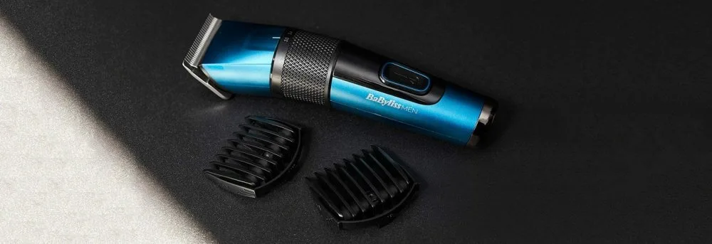 Машинка для стриження Babyliss, з комбінованим живленням (мережа та акумулятор), вібраційний мотор, 8 насадок, кейс, титанове покр