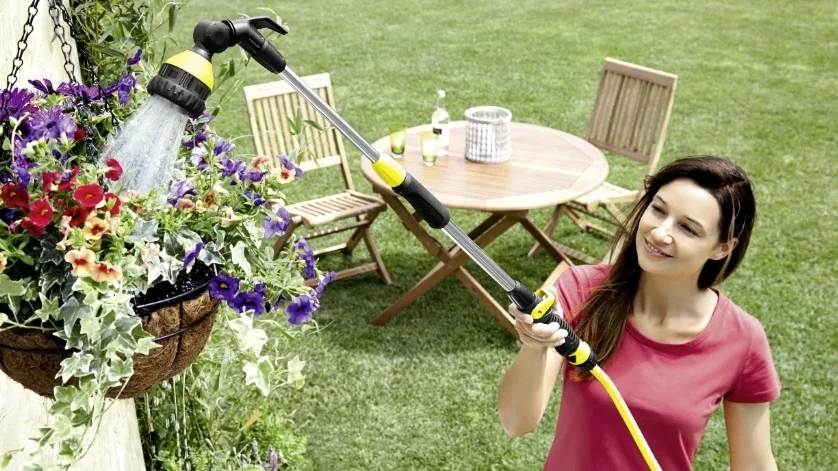 Зрошувач ручний Karcher Premium, телескопічна штанга, садовий душ, 6 режимів поливу, обертовий механізм.