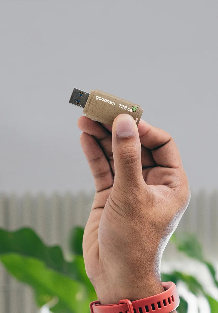 Флешка Goodram 16 ГБ USB 3.2 Коричнева Пластикова