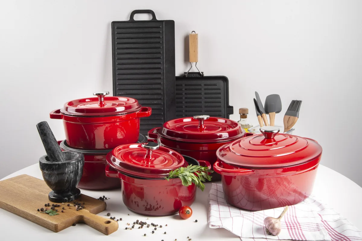 Каструля RINGEL чавунна 2,9 л 22 см червона
