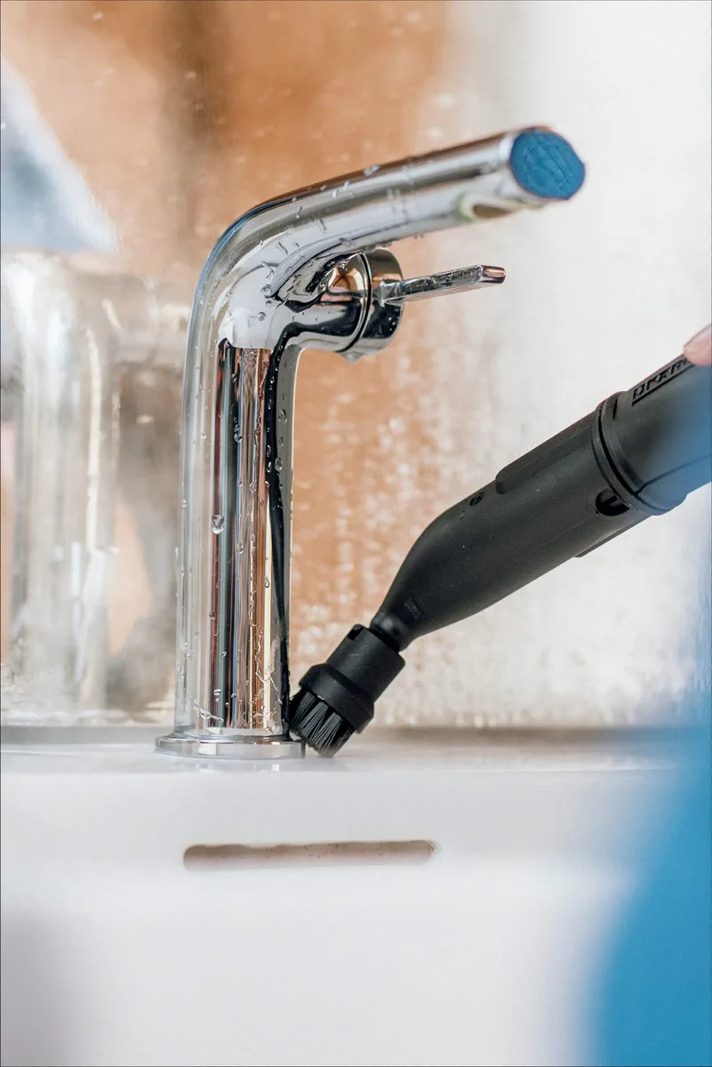 Пароочисник Karcher SC 5 EasyFix Iron, 2250Вт, 1500мл, 4.2Бар, з функцією праски та швабри, білий.