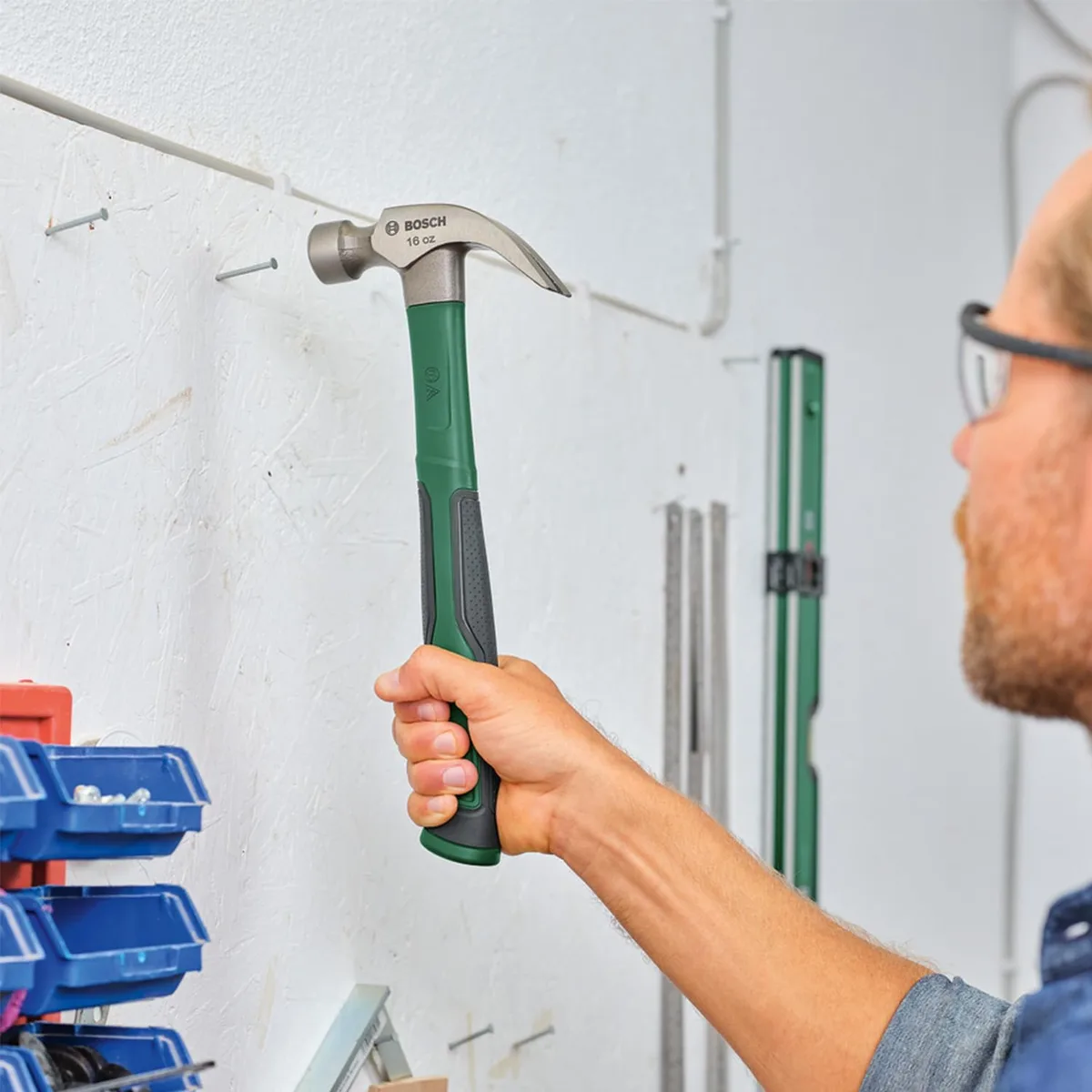 Слюсарний молоток Bosch 450 г, 33 см, руків'я з композитного матеріалу.