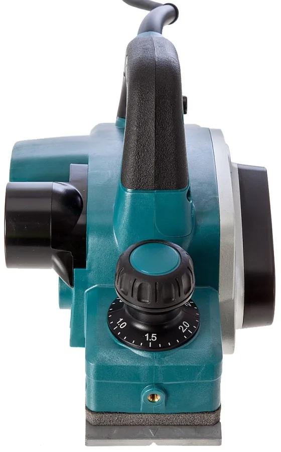Рубанок Makita KP0800, 620 Вт, ширина стругання 82 мм, глибина обробки до 2.5 мм, вага 2.6 кг.