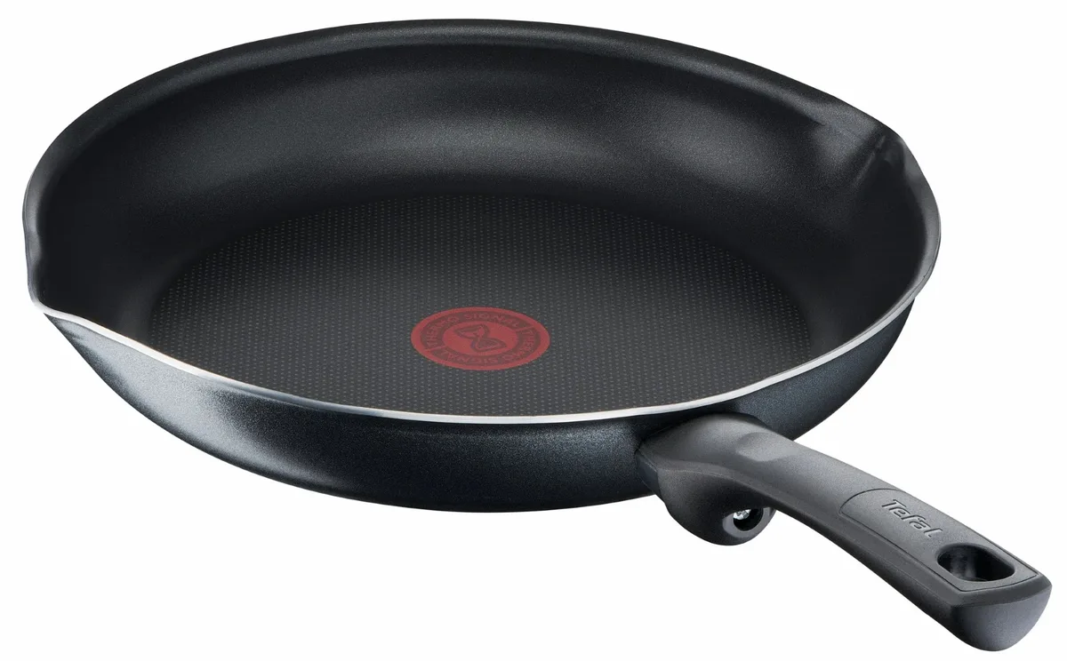 Сковорода з кришкою Tefal Day by Day, діаметр 28 см, алюмінієва, з бакелітовою ручкою та скляною кришкою, чорного кольору.