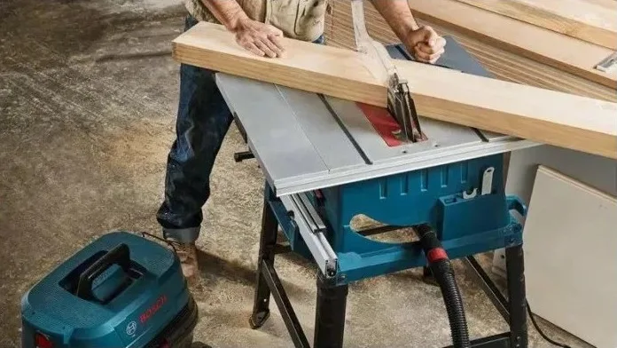 Розпилювальний стіл Bosch Professional GTS 254, 1800 Вт, диск 254 мм, 4300 об/хв, вага 24 кг.