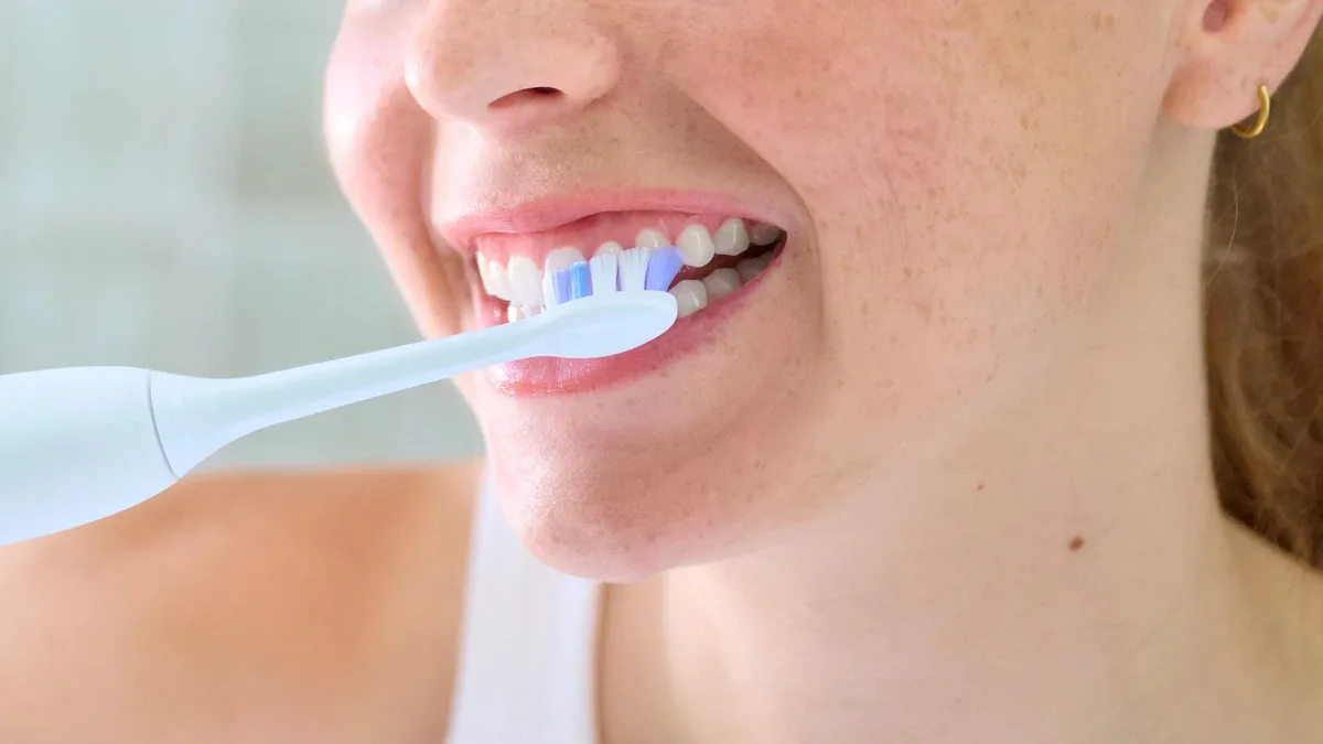 Насадка для электрической зубной щетки Philips Sonicare HX6052/87 для чувствительных зубов.
