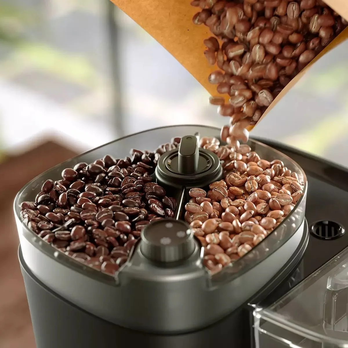 Кавоварка Philips універсальна Brew 1.25л: для зернової та меленої кави, з дисплеєм, функцією підігріву кавника та вбудованою каво