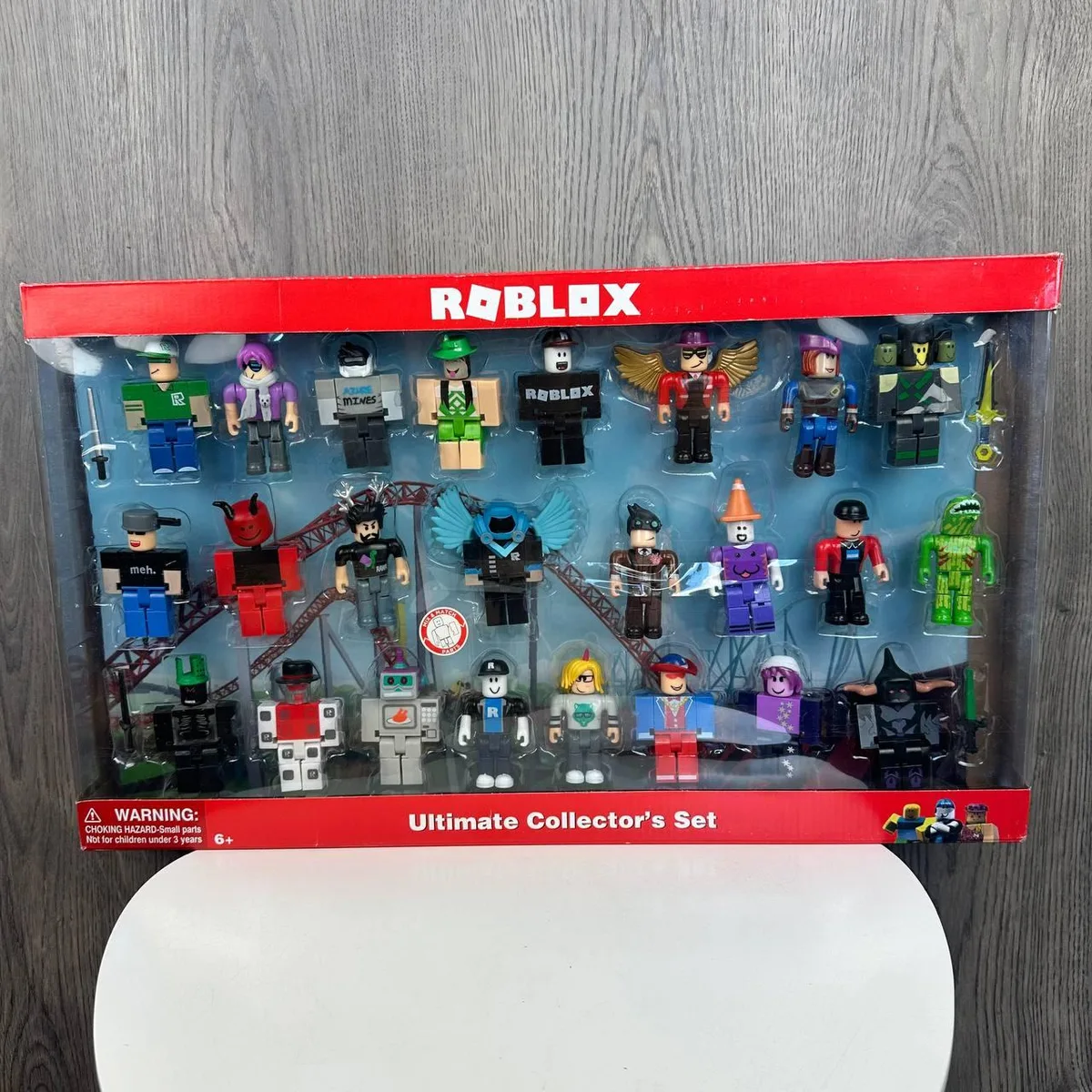 Величезний набір ігрових фігурок Roblox 24 фігурки пластик 53х31х6 см