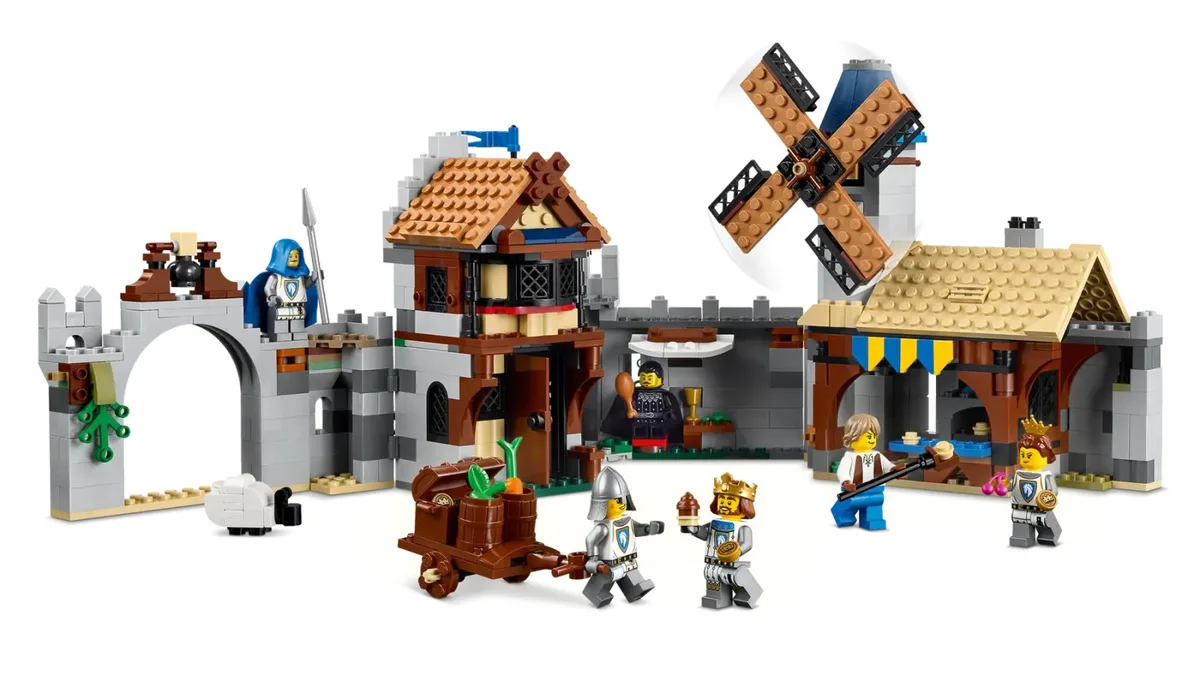 Конструктор LEGO Creator Середньовічний замок із лицарем на коні