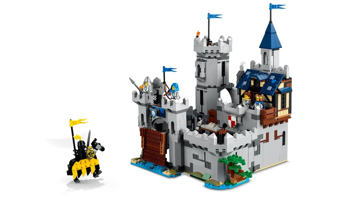 Конструктор LEGO Creator Середньовічний замок із лицарем на коні