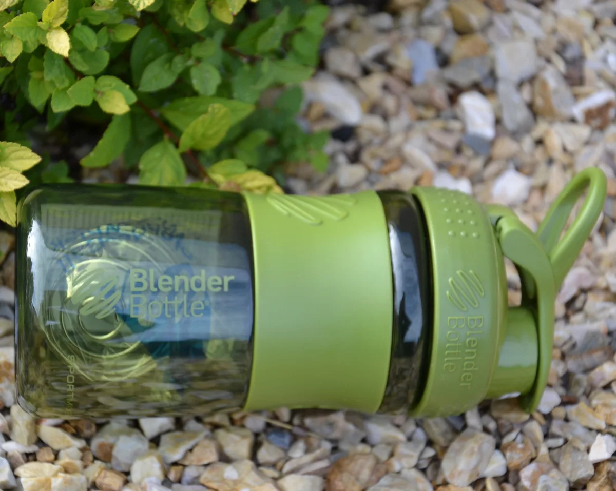Шейкер BlenderBottle Tritan 590 мл Зелений