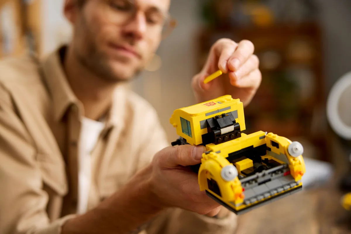 Конструктор LEGO Icons Трансформери 18+ Різнокольоровий