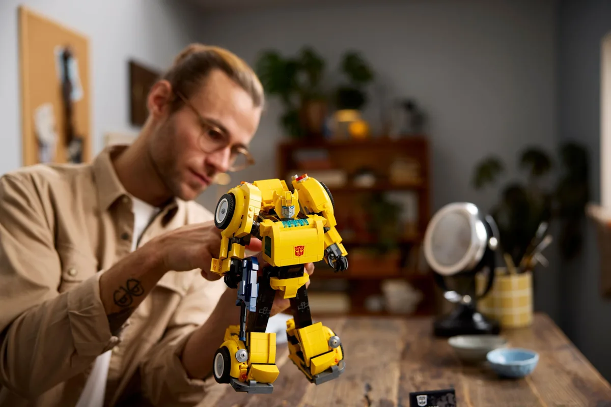 Конструктор LEGO Icons Трансформери 18+ Різнокольоровий