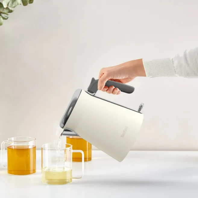 Електрочайник Tefal нержавіюча сталь 1,7 л слонова кістка 2400 Вт