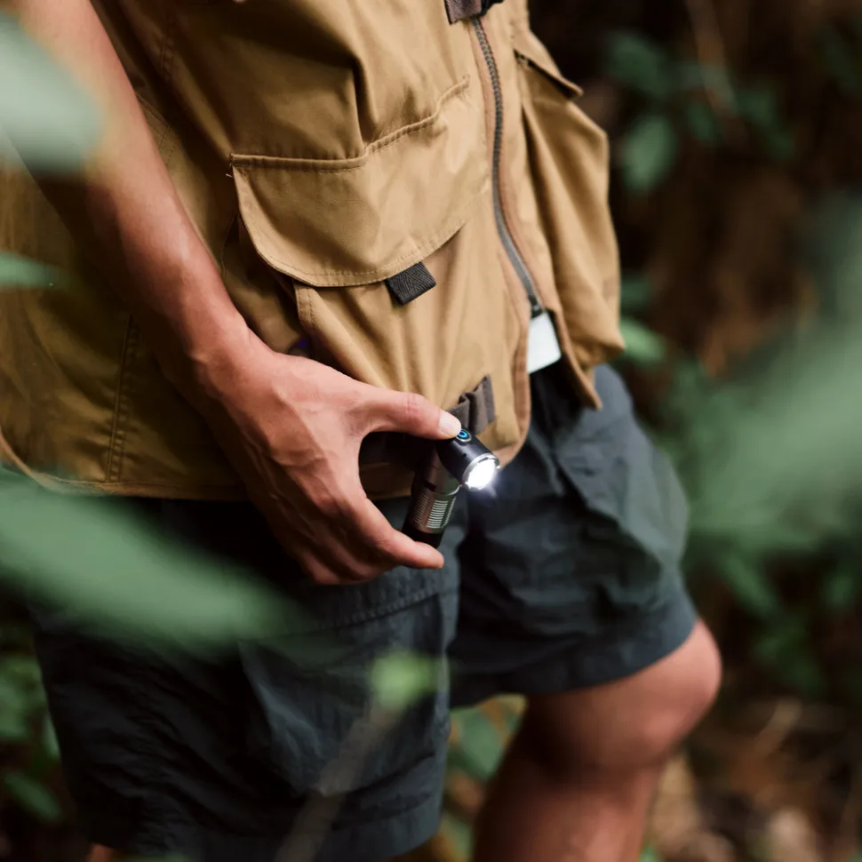 Ліхтар Naturehike алюмінієвий 25х30х99 мм чорно-сірий з кліпсою та магнітом