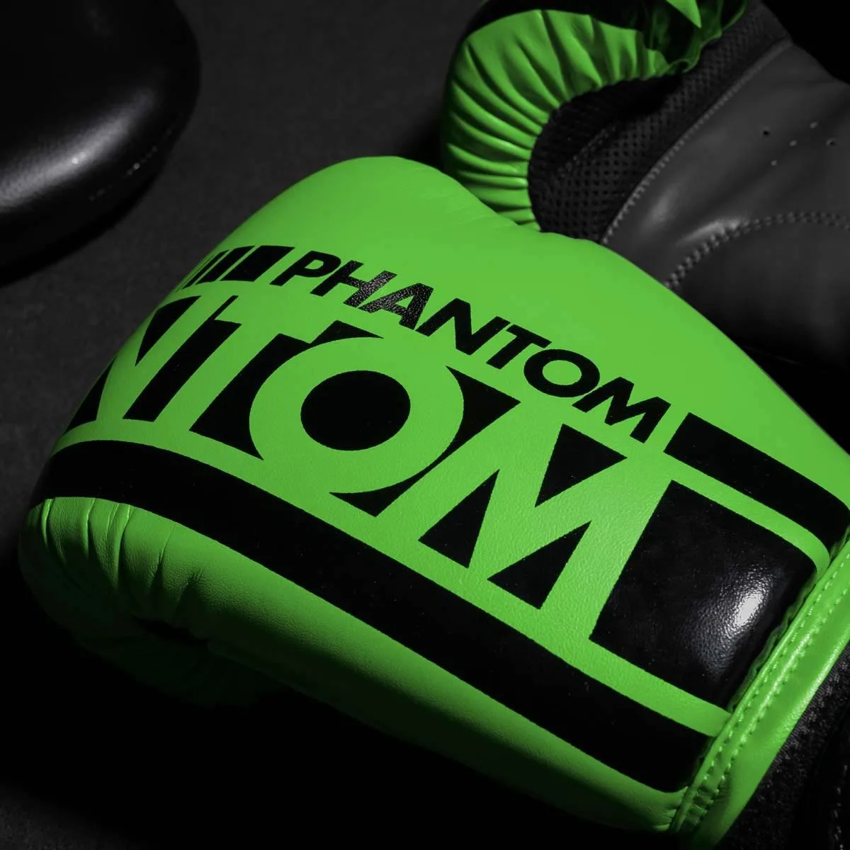 Боксерські рукавиці Phantom PU 14 унцій Зелений