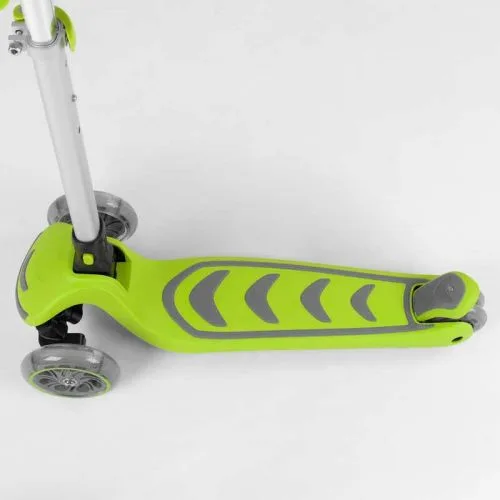 Трехколесный самокат Best Scooter складной с алюминиевым рулем для детей со светящимися колесами.