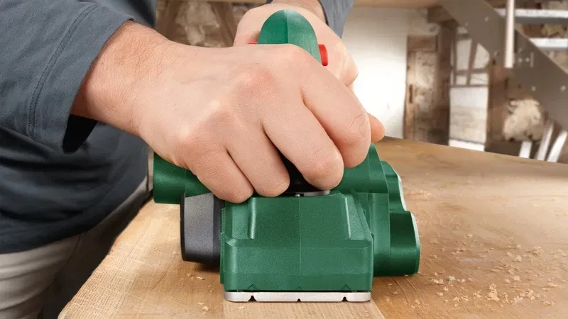 Рубанок Bosch PHO 1500 550Вт 82мм стругання до 1,5мм для обробки дерева стругальний апарат