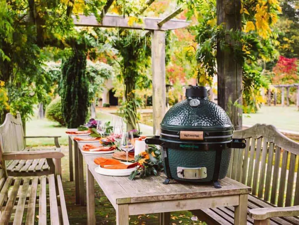 Керамічний вугільний гриль Big Green Egg MiniMax 855 см² Зелений